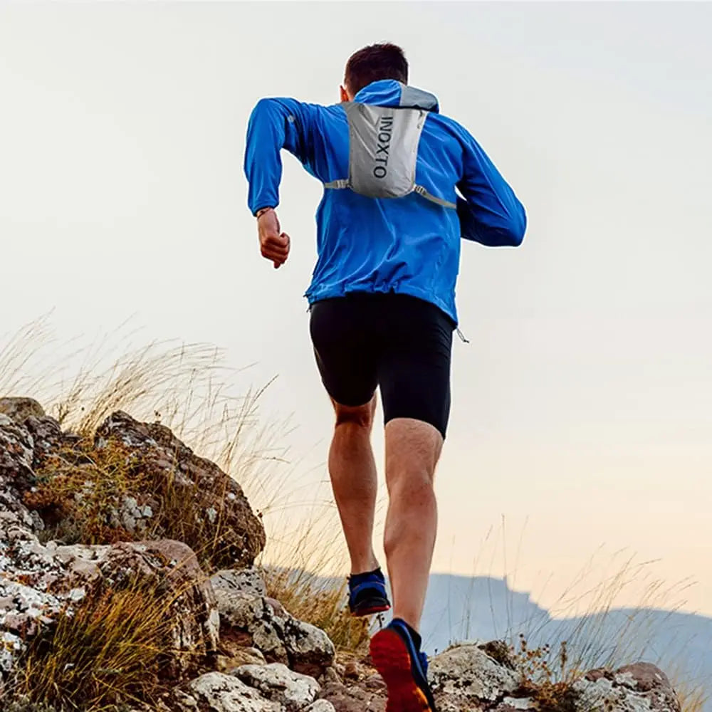 Hydration Vest Backpack For Running And Hiking With 1.5L Bladder
