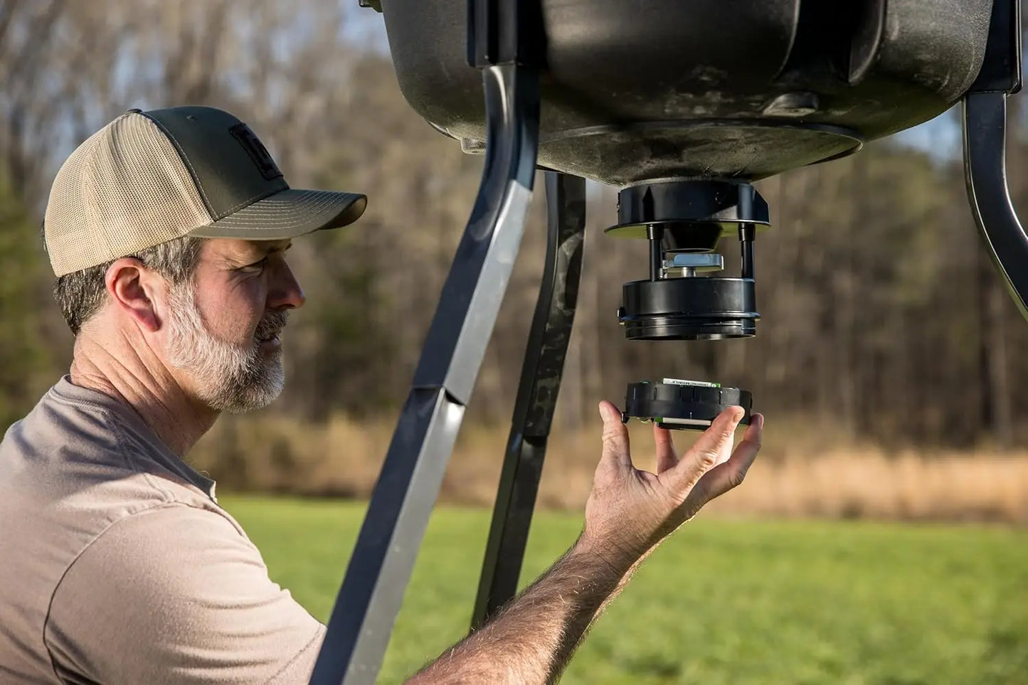 Deer Feeder With Digital Timer And Quick Lock Hopper